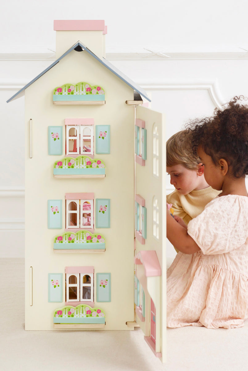 Sophie s Car by Le Toy Van Oxygen Boutique