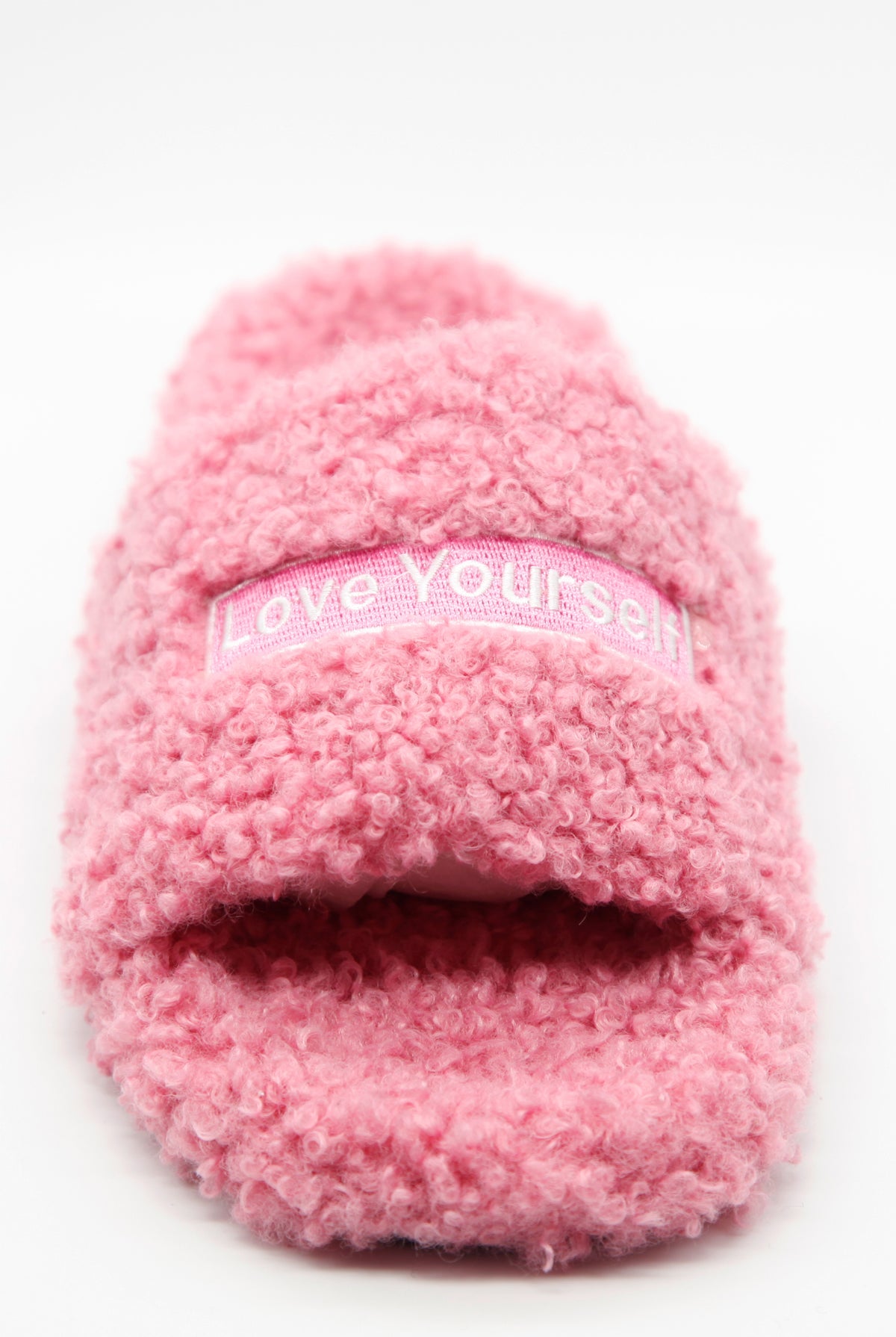 O2 slippers deals
